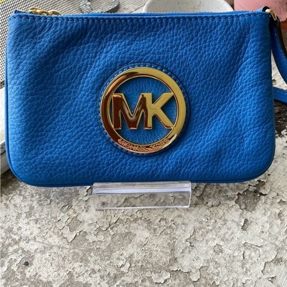 Michael Kors Blue Leather Wristlet - Picture 1 of 8